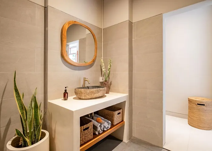 Villa Reviva - 3br Seminyak